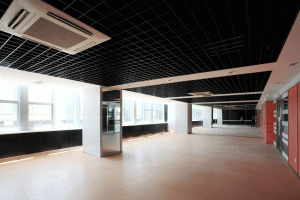 VMC, climatisation simple ou chauffage réversible : quelle solution choisir pour vos locaux ?