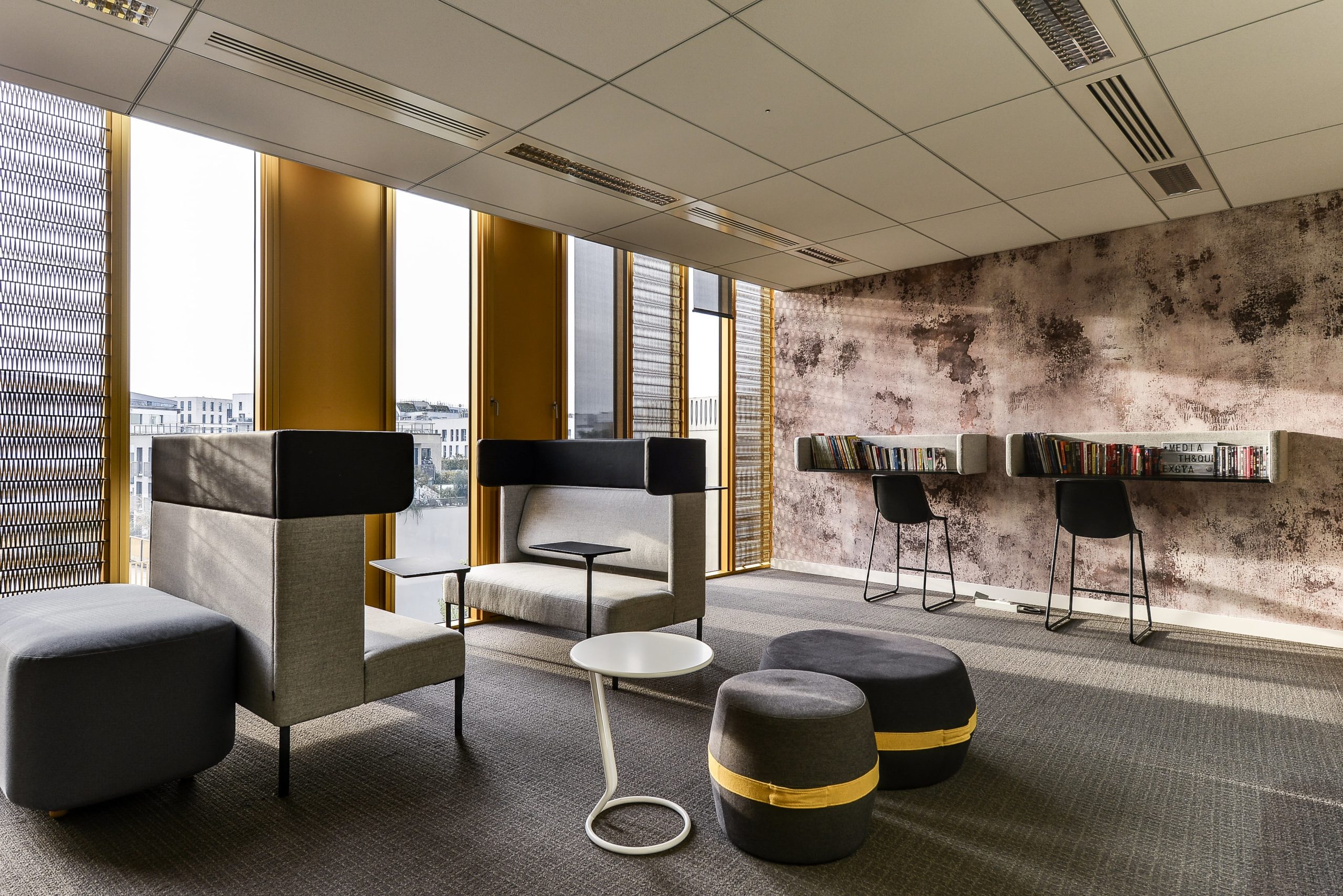 photo-66396372-016-min